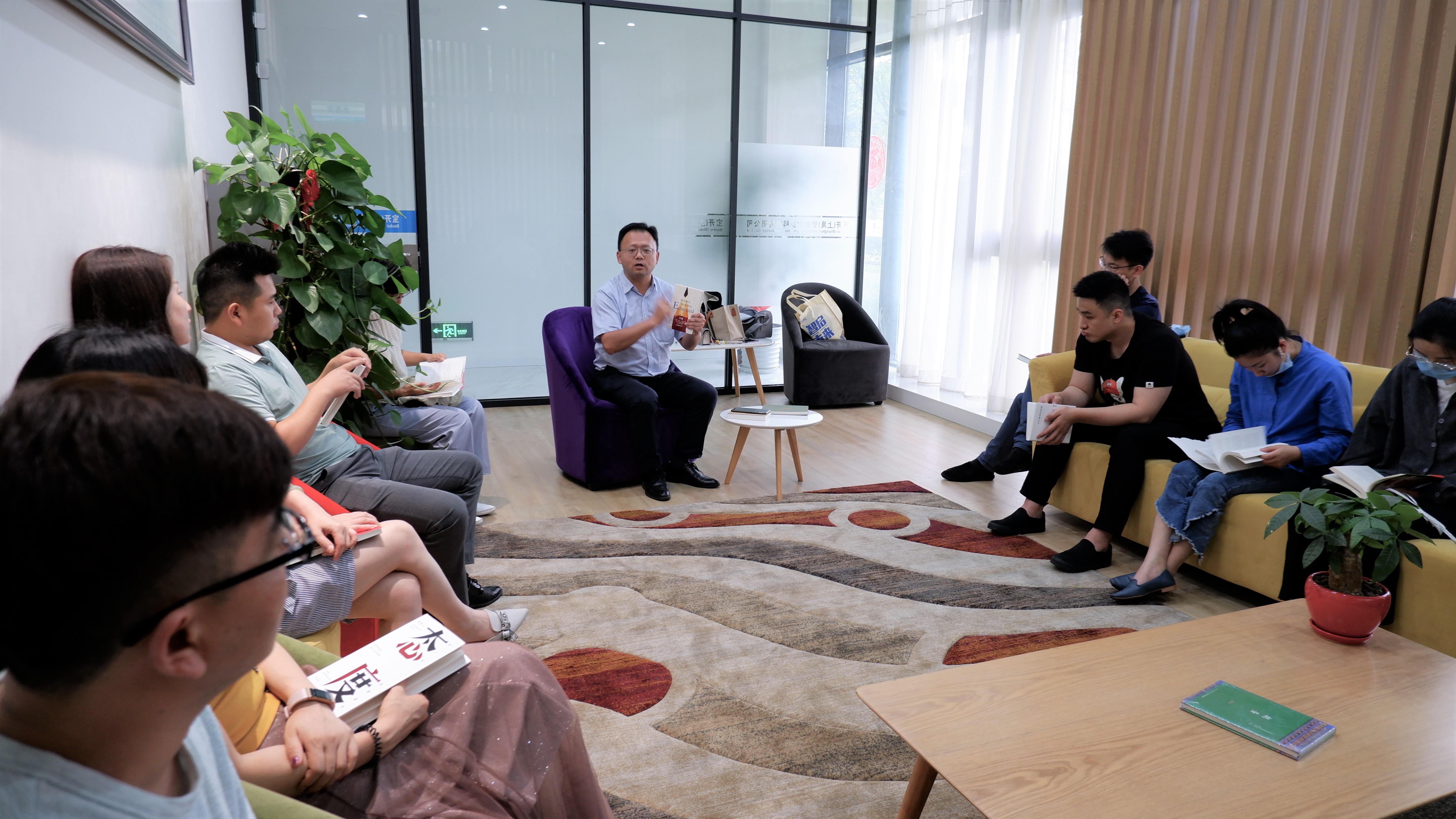 感受文字之美，共享閱讀之樂 | 寶開與燎申智城共同舉辦成長專場讀書活動